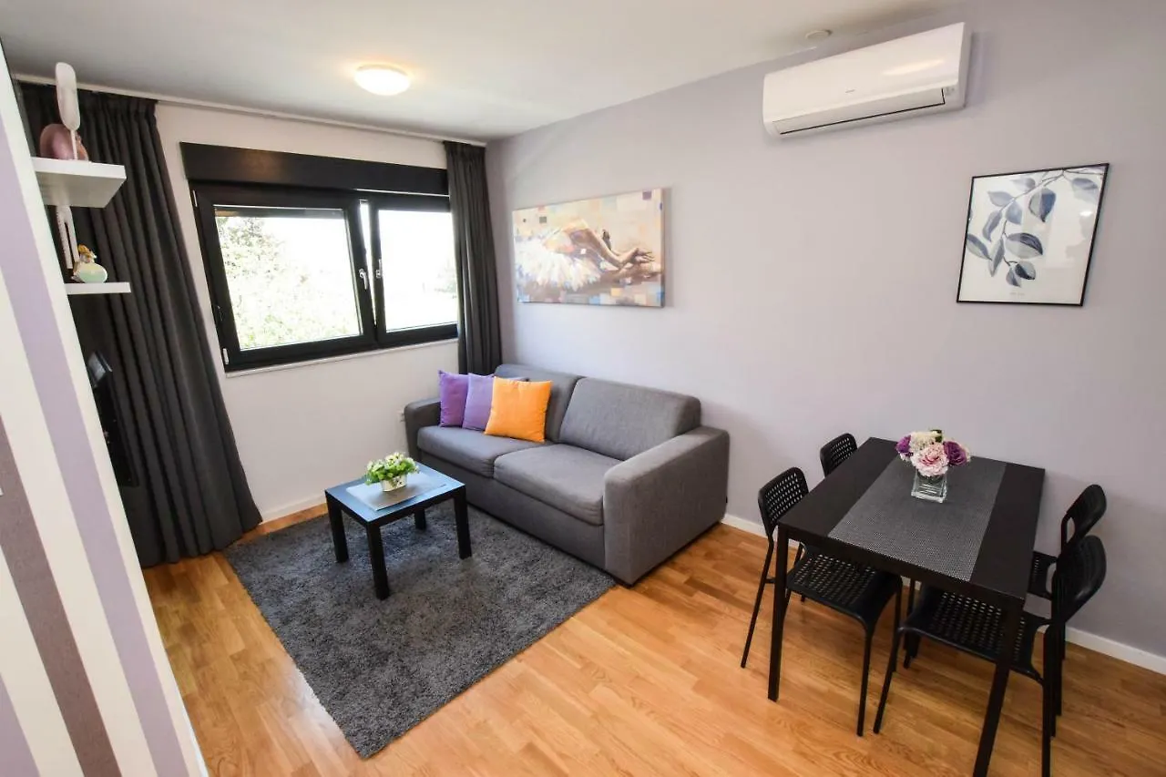 Apartment Lenora Split
